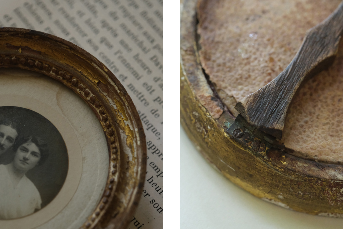 X500-5 フランス アンティーク 枯れた風合いの小さなフォトフレーム